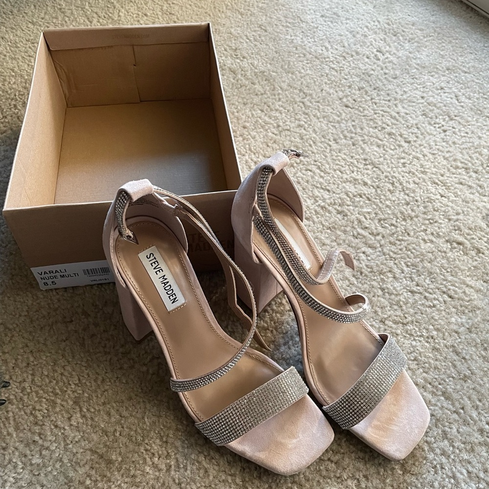 Steve Madden Varali Heels